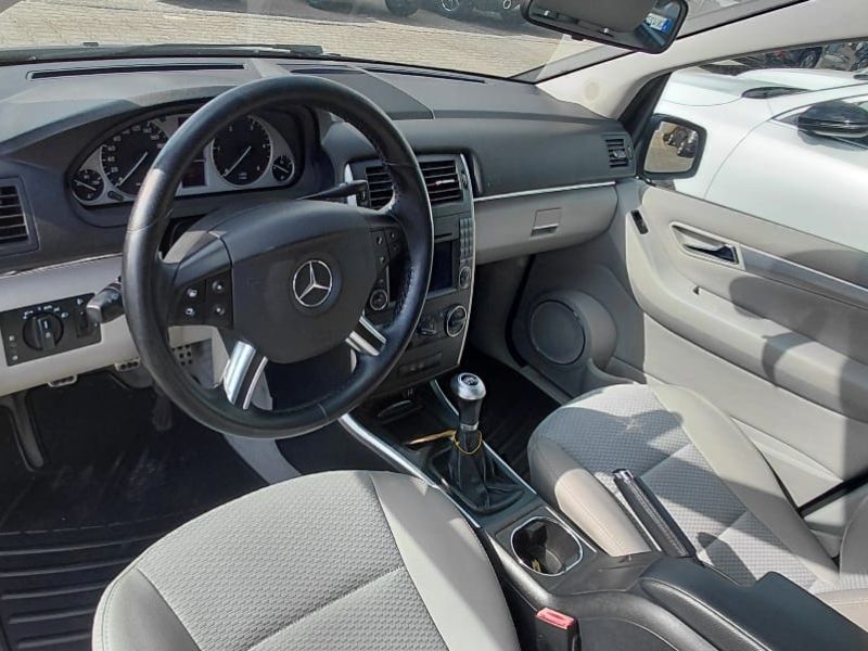 Mercedes-Benz B 200 Classe B - T245 cdi Premium - 9 - Mag Motors Mercedes-Benz B 200 Classe B – T245 cdi Premium
