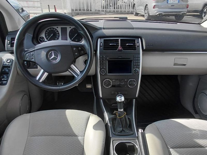 Mercedes-Benz B 200 Classe B - T245 cdi Premium - 11 - Mag Motors Mercedes-Benz B 200 Classe B – T245 cdi Premium