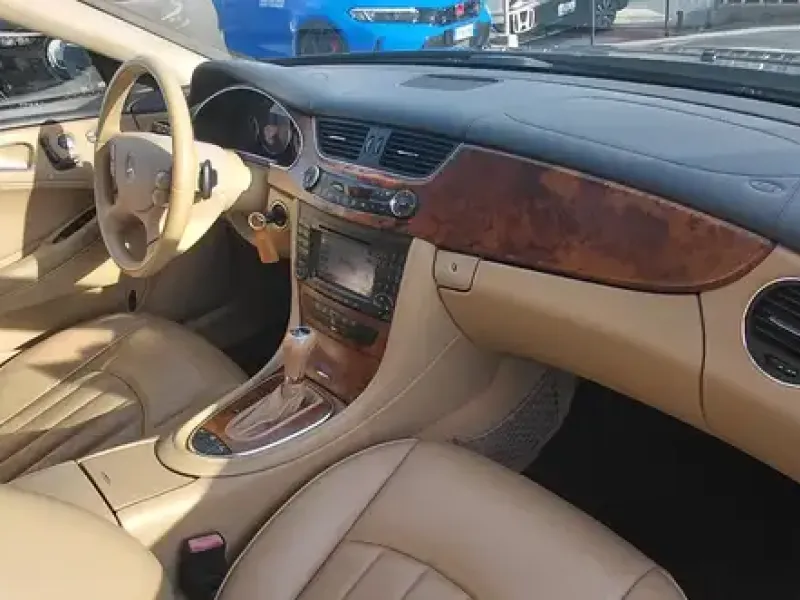 Mercedes-Benz CLS 320 CLS Berlina – C219 cdi V6