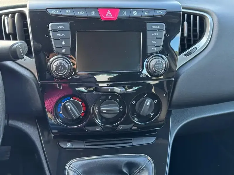 Lancia Ypsilon Ypsilon 1.3 mjt Gold s