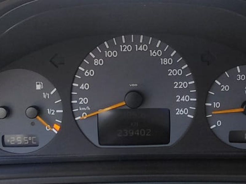 Mercedes-Benz E 200 Classe E - W210 Berlina k Avantgarde FL - 9 - Mag Motors Mercedes-Benz E 200 Classe E – W210 Berlina k Avantgarde FL