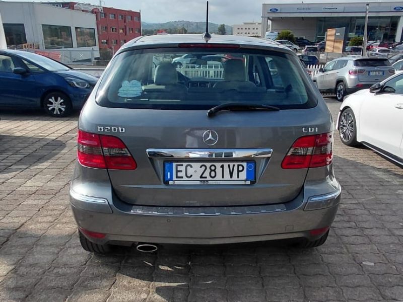 Mercedes-Benz B 200 Classe B - T245 cdi Premium - 2 - Mag Motors Mercedes-Benz B 200 Classe B – T245 cdi Premium
