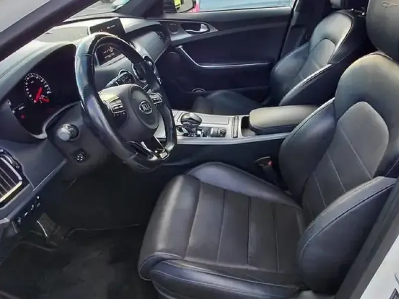 Kia Stinger Stinger 3.3 t-gdi GT awd 366cv auto my18