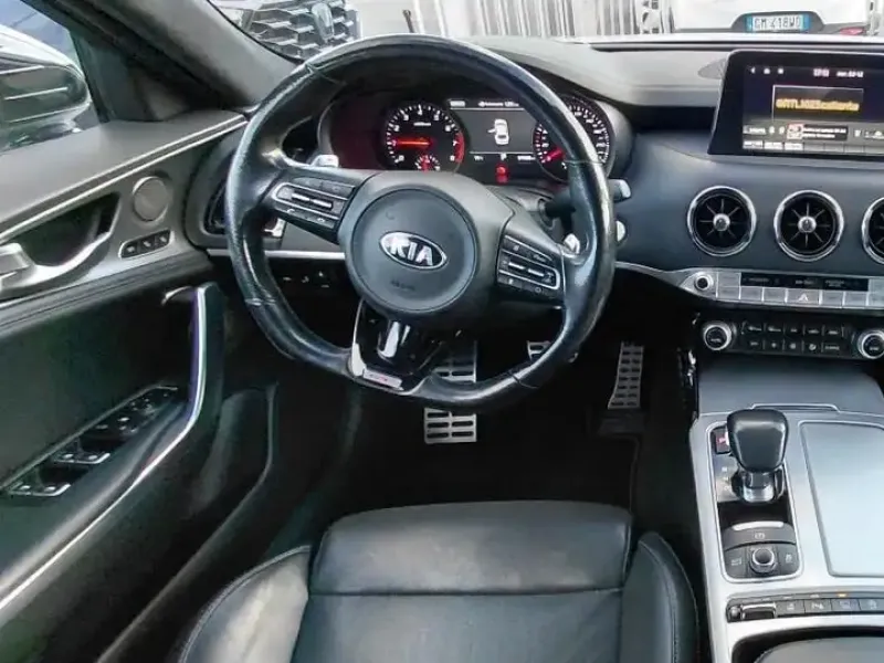 Kia Stinger Stinger 3.3 t-gdi GT awd 366cv auto my18