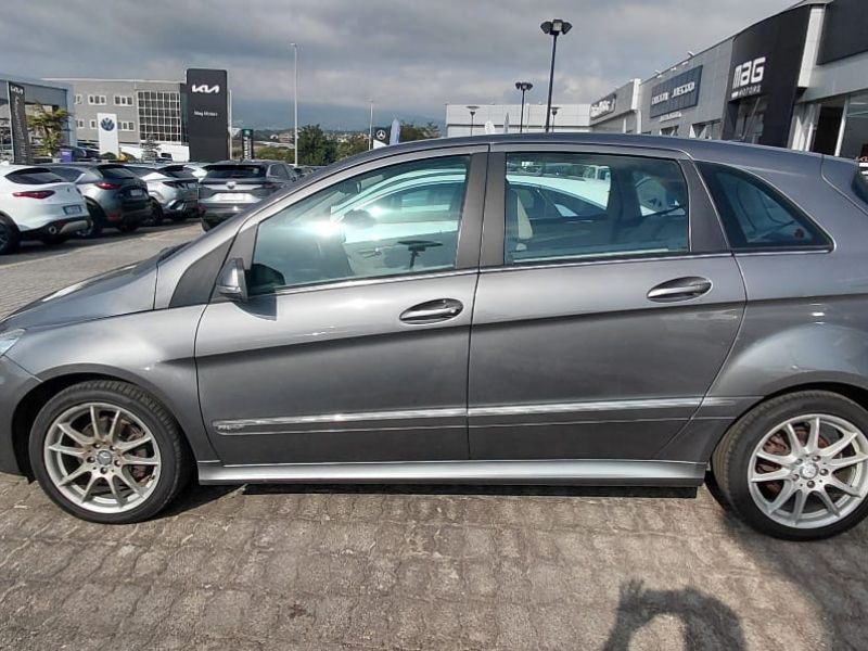 Mercedes-Benz B 200 Classe B - T245 cdi Premium - - Mag Motors Mercedes-Benz B 200 Classe B – T245 cdi Premium