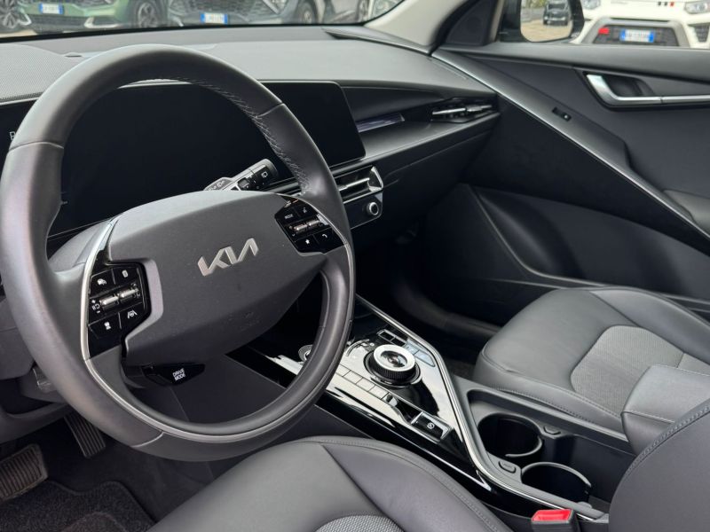 Kia Niro Niro II 2022 1.6 gdi hev Style dct6 GARANZIA CASA MADRE!!! - 8 - Mag Motors Kia Niro Niro II 2022 1.6 gdi hev Style dct6 GARANZIA CASA MADRE!!!