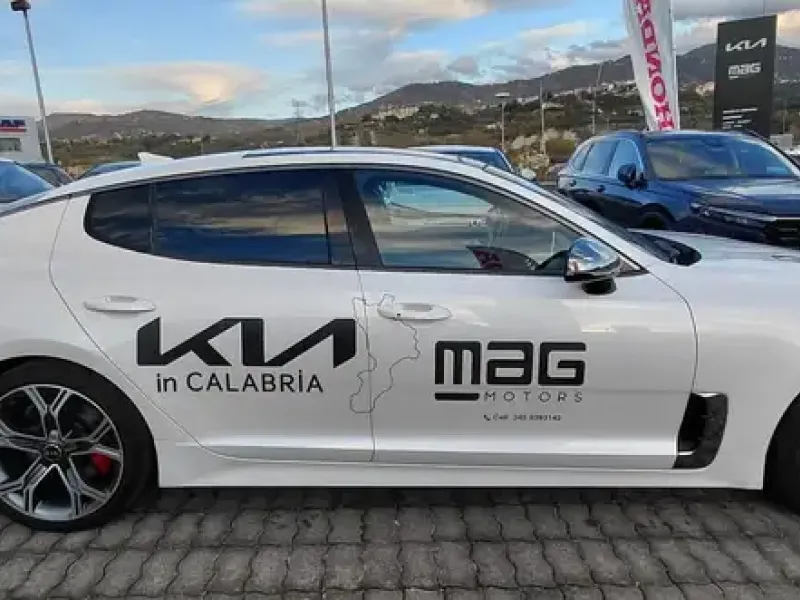 Kia Stinger Stinger 3.3 t-gdi GT awd 366cv auto my18