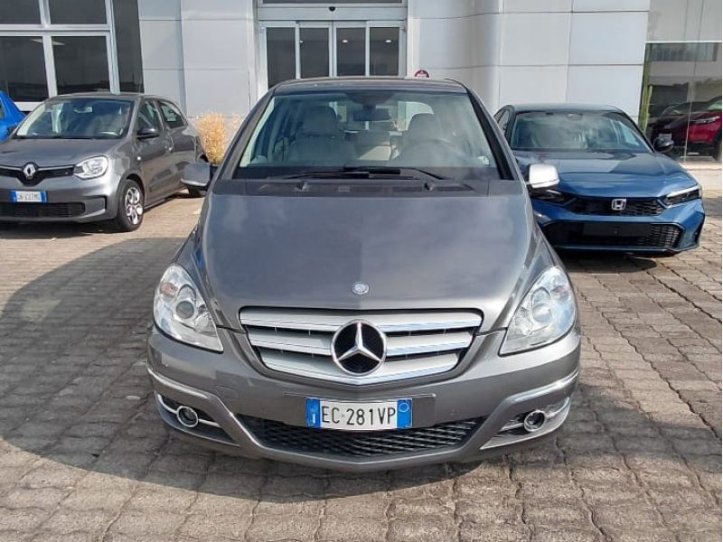 Mercedes-Benz B 200 Classe B - T245 cdi Premium - 6 - Mag Motors Mercedes-Benz B 200 Classe B – T245 cdi Premium