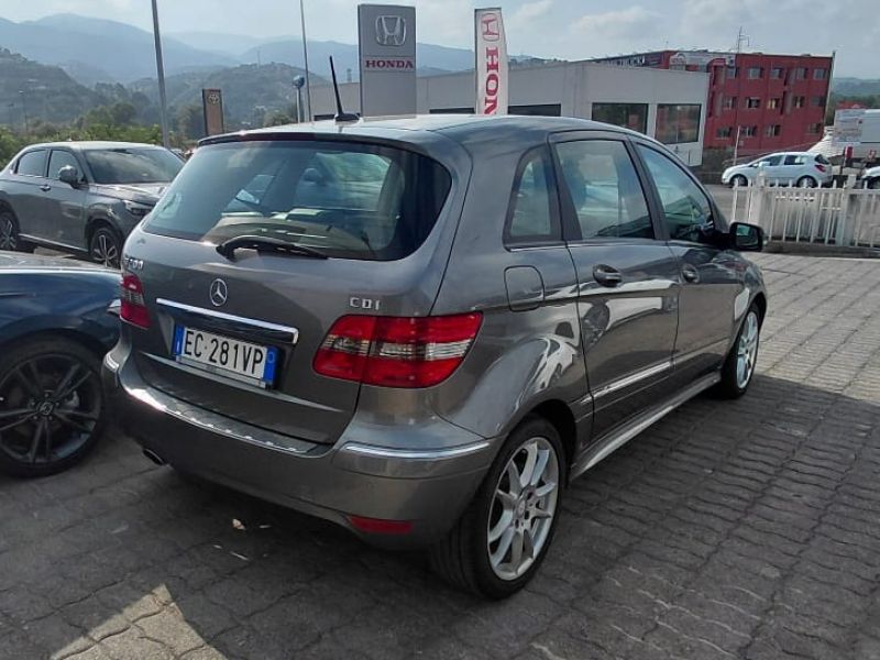 Mercedes-Benz B 200 Classe B - T245 cdi Premium - 3 - Mag Motors Mercedes-Benz B 200 Classe B – T245 cdi Premium