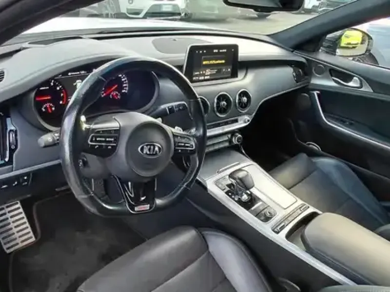 Kia Stinger Stinger 3.3 t-gdi GT awd 366cv auto my18