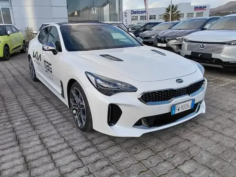 Kia Stinger Stinger 3.3 t-gdi GT awd 366cv auto my18
